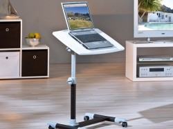 Görgős, ölbe vehető vagy állítható: laptopasztalok